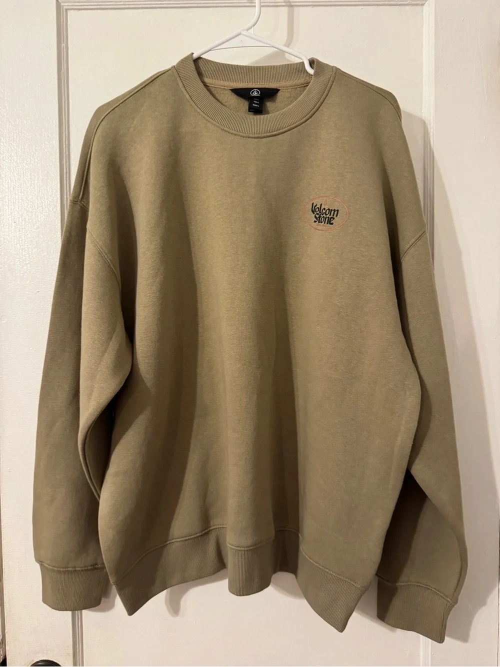 Men’s Volcom crewneck size large